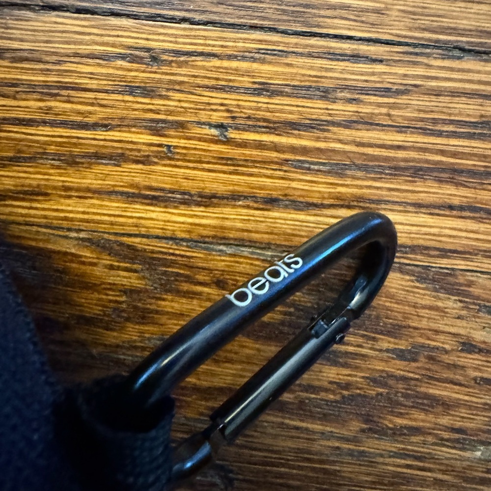 AUTHENTIC BEATS BLUE WIRELESS Headphones with ORIGINAL Case. - Picture 14 of 16